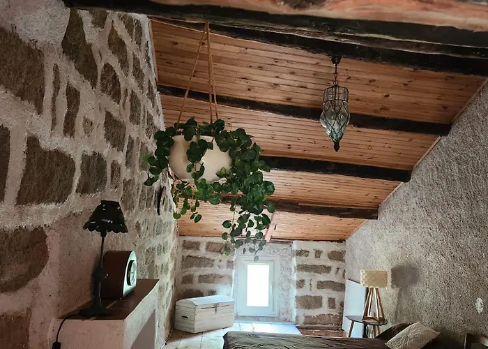 A Casa Di Mina סוטה